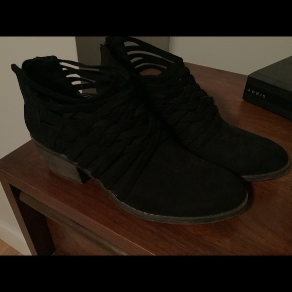 Suede Fergie boots - Picture 1 of 6